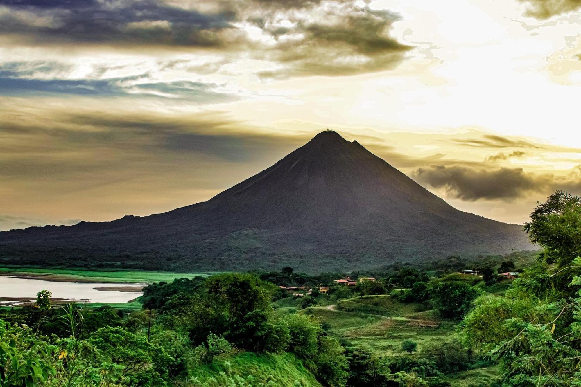 Essence Arenal Spa & Yoga El Castillo Экстерьер фото