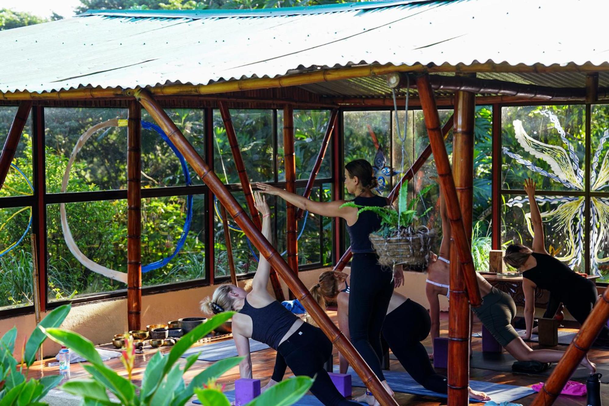 Essence Arenal Spa & Yoga El Castillo Экстерьер фото
